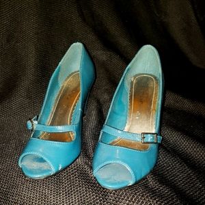 3" turquoise wedge shoes